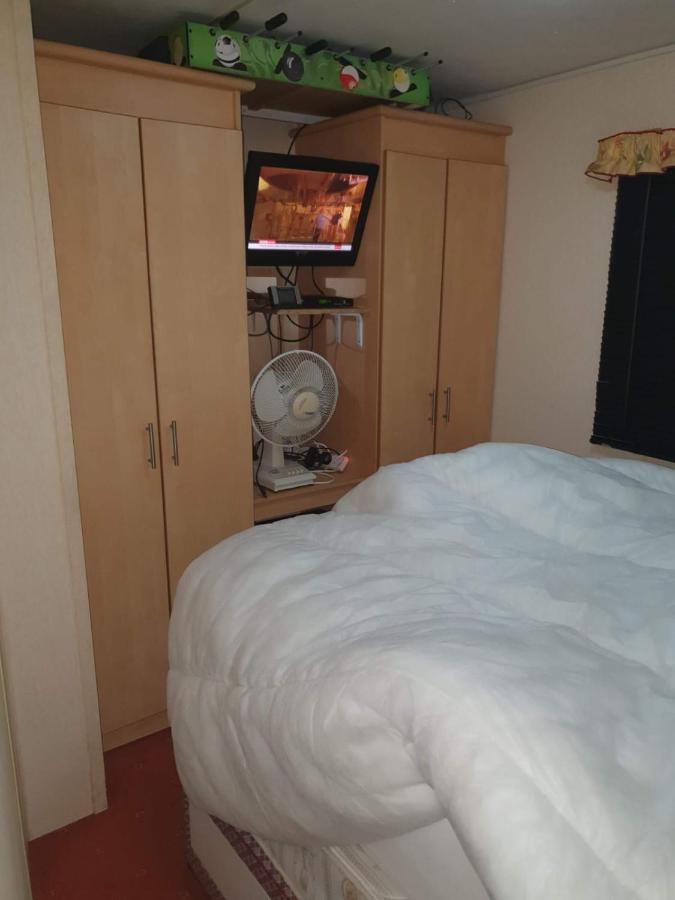 R And B Static Caravan Скегнес Екстериор снимка