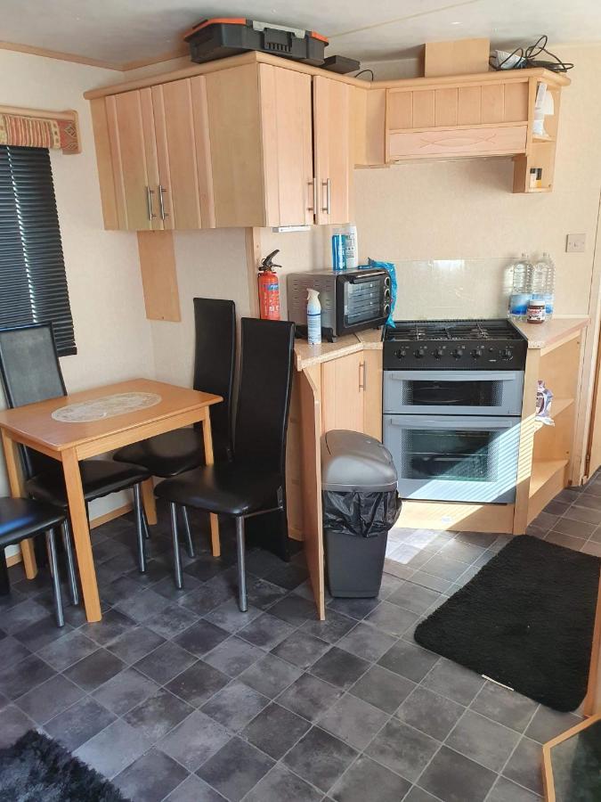 R And B Static Caravan Скегнес Екстериор снимка